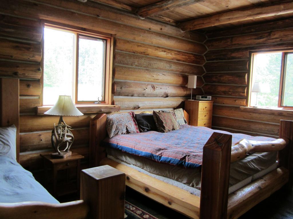 Ldr Lodge - Last Dollar Ranch Smithers Εξωτερικό φωτογραφία