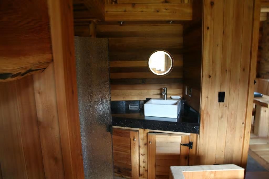 Ldr Lodge - Last Dollar Ranch Smithers Εξωτερικό φωτογραφία
