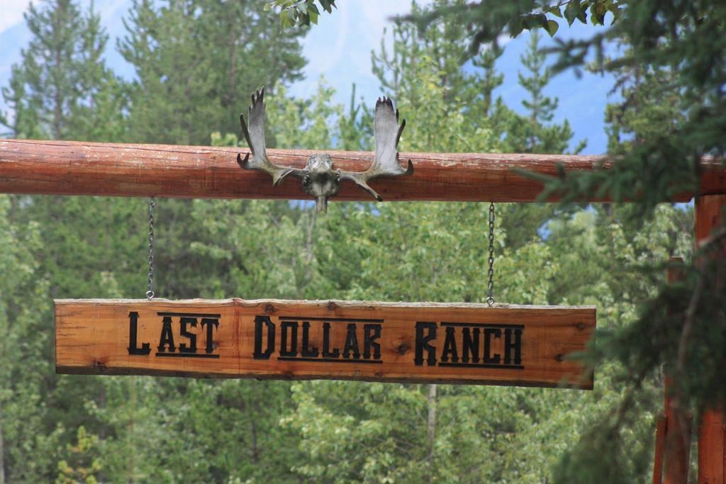 Ldr Lodge - Last Dollar Ranch Smithers Εξωτερικό φωτογραφία
